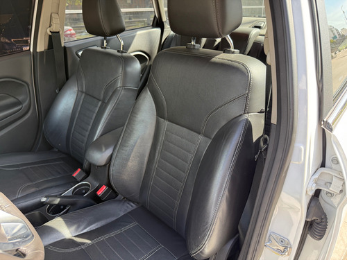 Ford Fiesta Kinetic 1.6 Titanium 120cv