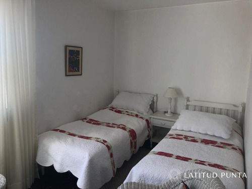 Apartamento En Península- Ref: 123