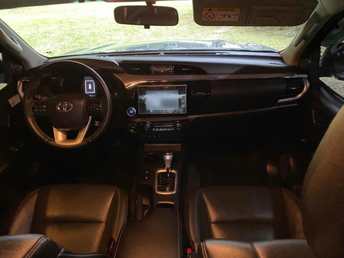 Toyota Hilux 2.8 Cd Srv 177cv 4x4 At 2017
