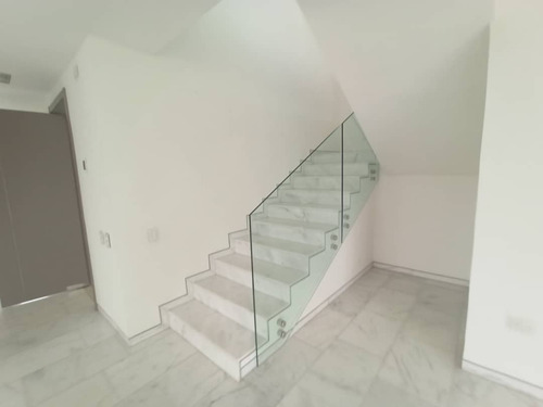 Imagen 3 de 30 de Jorge Febres Vende Pent House En Res. A4 Foa-2259