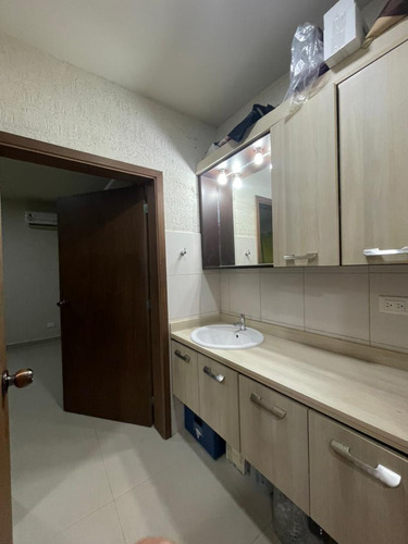 Excelente Townhouse Duplex Urb.brisas De San Miguel A Cinco Minutos Del Sambil