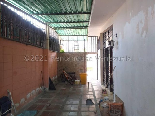 Imagen 20 de 30 de Casa En Venta En Barquisimeto. Zona Centro, Selena Pacheco Tlf. 04245197639. Cód. 21-19623. Lara, Venezuela