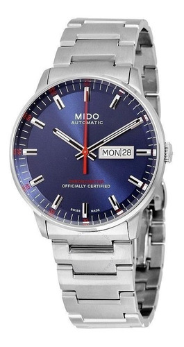 Reloj pulsera Mido Commander Chronometer M021.431 de cuerpo color gris, analógico, fondo azul, con correa de acero inoxidable color gris, agujas color gris, negro y rojo, dial gris y negro, minutero/segundero gris, bisel color gris y desplegable