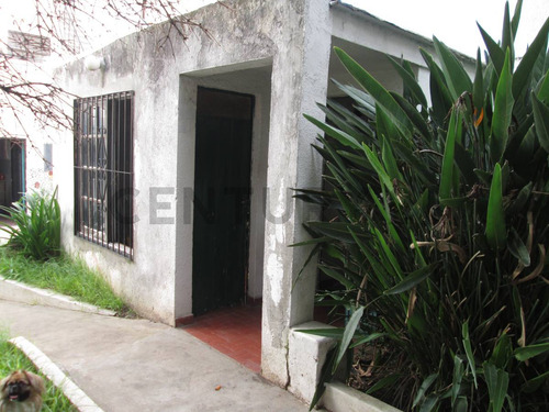 Casa De 5 Ambientes Con Quincho, Balcón, Jardín Y Terraza. Espacio Y Comodidad En Boedo.