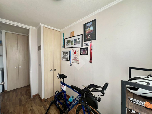 Departamento En Venta De 2 Dorm 1b 1e 1bod. En Macul