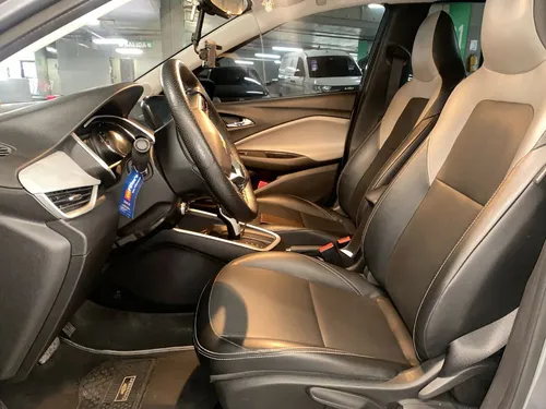 Chevrolet Onix 1.0T Premier Sedan At
