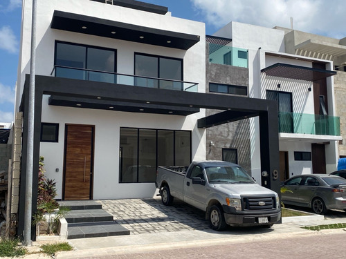 Casa En Venta En Rio Residencial