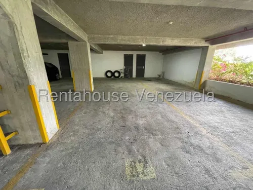 Apartamento En Lomas Del Sol