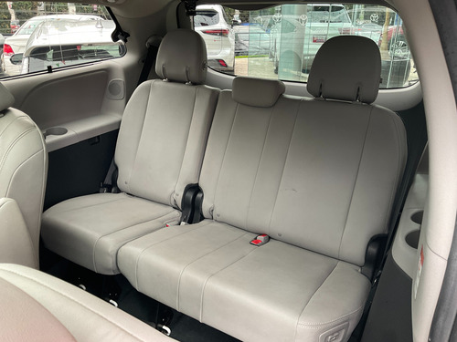 Toyota Sienna 3.5 Limited At