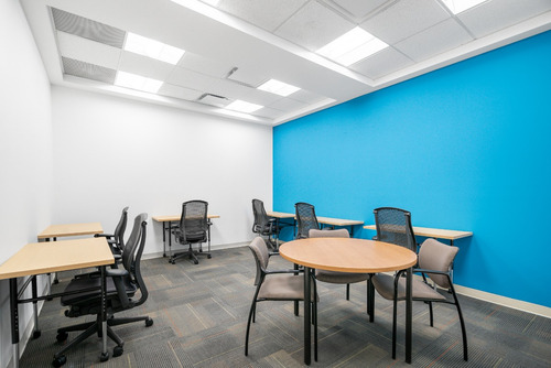 Renta De Oficinas Profesionales Amuebladas Para 10 Personas En Regus Plaza Leibnitz.