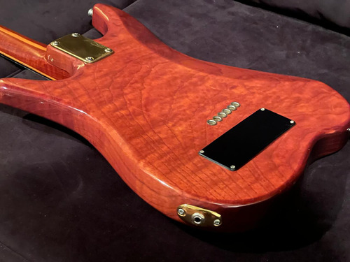 Guitarra Única - Acústica/eléctrica - Luthier Dorcas Stoll Diestro Terracota Maple (Usado)