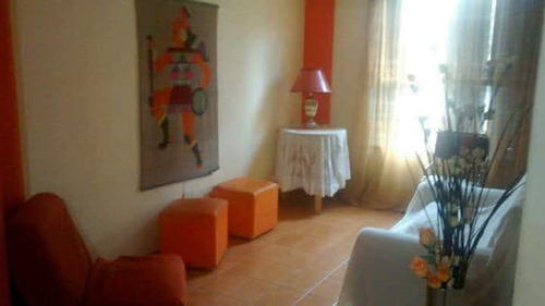 Imagen 2 de 6 de Vendo Departamento En Barrio Centro , Calle M.t. De Alvear