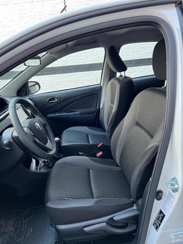 Imagen 18 de 21 de Toyota Etios 2022 1.5 Xls At