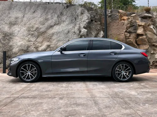 BMW Serie 3 2.0 330ia Sport Line At