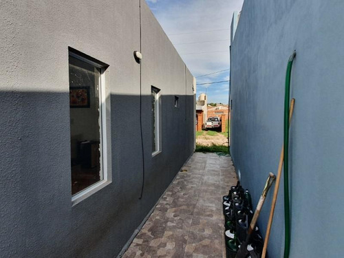 Imagen 13 de 30 de Casa De 3 Dormitorios (96 M2) Local Comercial (114 M2) - Excelente Estado
