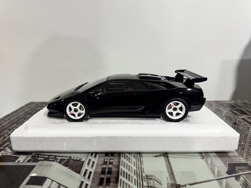 Auto Escala 1/18 Lamborghini Diablo Sv-r