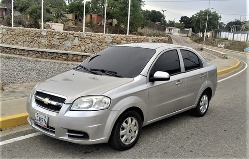 Imagen 1 de 9 de Chevrolet Aveo Lt