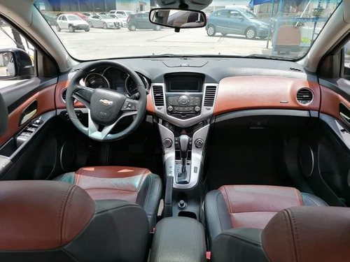 Imagen 9 de 15 de Chevrolet Cruze 2010 1.4 F Lt Aa Cd Mp3 R-17 Piel Qc At