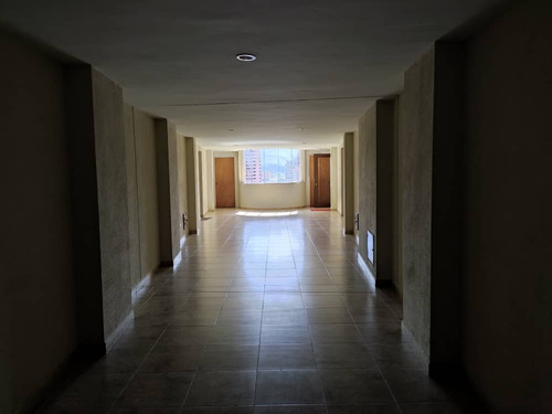 Imagen 4 de 11 de Leal Perez Vende Apartamento Res. Plaza Real Mañongo - Naguanagua