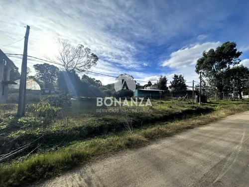 Terreno En Venta Piriápolis, Playa Hermosa. 21 Metros De Frente, 462 M²