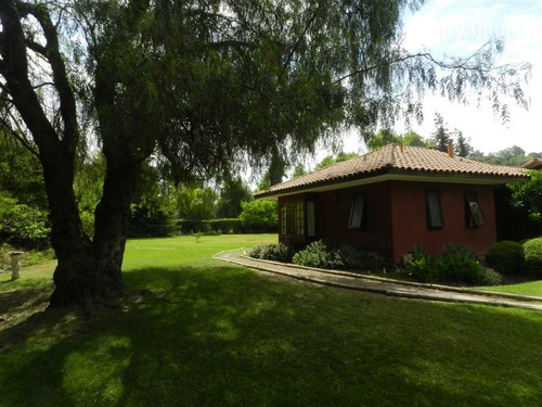 Imagen 3 de 25 de Casa En Venta De 4 Dormitorios En Colina