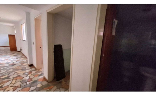 Alquiler Los Chaguaramos Local Comercial En Edificio