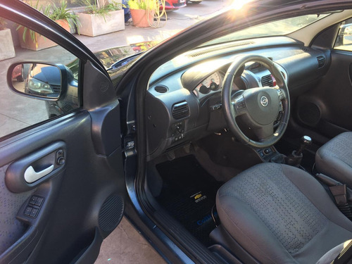 Chevrolet Corsa 1.8 Gl Aa Dh C/ Gnc - 2006