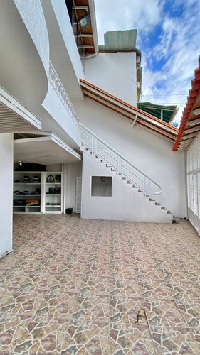 Imagen 10 de 10 de Y.r. Edificio Comercial Y Residencial Barrio El Carmen