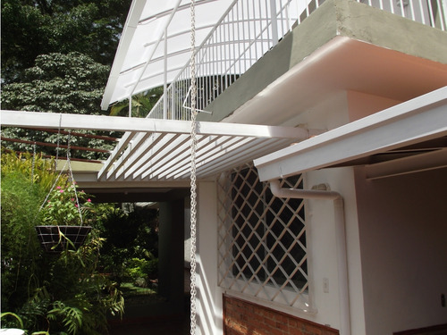 Vendo Casa 400m2 Los Chorros 0613