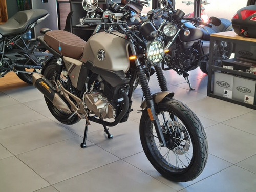 Imagen 1 de 11 de Vento Rocketman Buen Fin Con Casco, Bocina Y Placas Gratis
