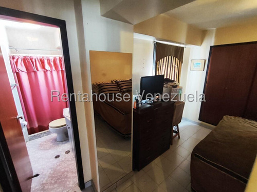 Bello Apartamento En Venta Bello Monte #25-18467