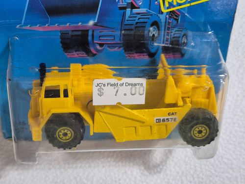 2 Hot Wheels Workhorses Cat Earth Mover Snowplow 1986 Dañado