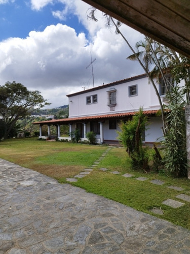 Casa En Venta Urb. Prados Del Este C-19856
