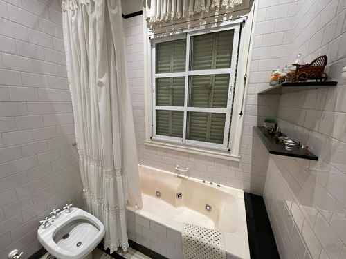 Departamento De Categoría En Venta En Juncal Al 2100
