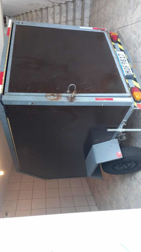 Carreta Fechada Com Luz De Led Interna E Externa