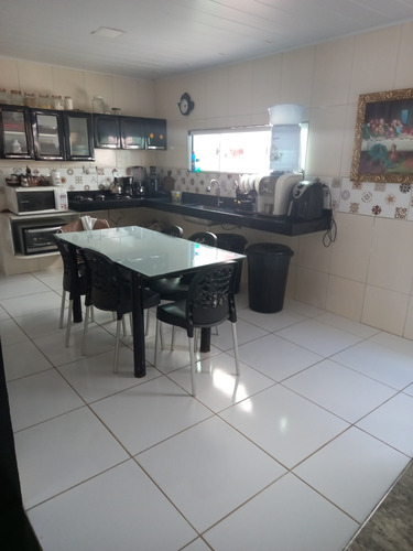 Garanhuns Casa A Venda, 3-quartos,2-banheiros,grande.terr