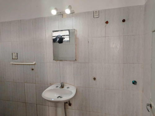 Casa 2 Dorm Con Patio Y Lugar Para Vehículo