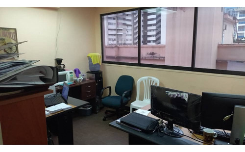 Alquilo Cubiculo/oficina 20m2 Sabana Grande 3578