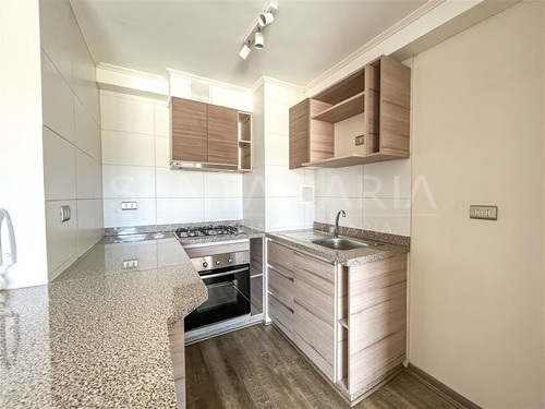 Departamento En Arriendo Ubicado En Av. Los Carrera.