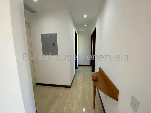 Adt Apto En Venta En Santa Rosa De Lima 25-14246 Yf