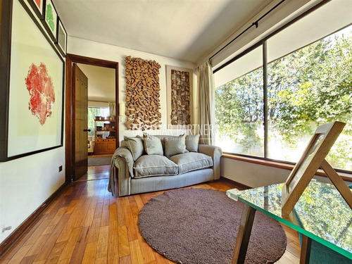 Casa En Venta De 6dor-3baño, + Svs, Lo Barnechea