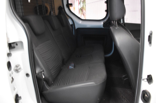 Imagen 5 de 15 de Renault Kangoo Ex. 1.5 Dci Confort 5 As 2020 La Plata 273