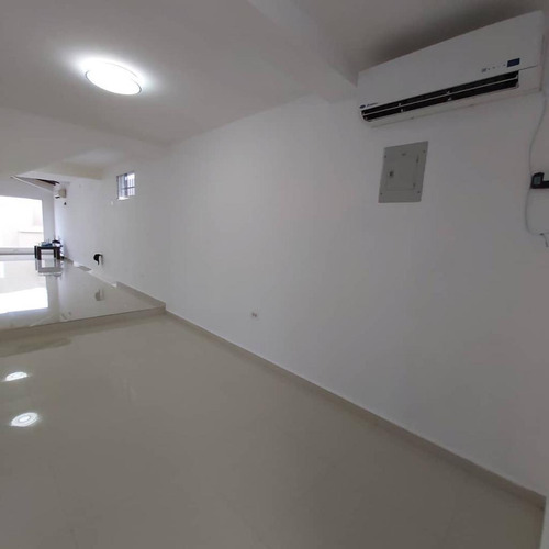 Imagen 9 de 13 de Moderna Casa En Morro 3 Lechería. 4h 4b 6p/e. 120k Neg