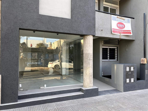 Local Comercial En Alquiler En Alto Alberdi - Dean Funes Al 2800