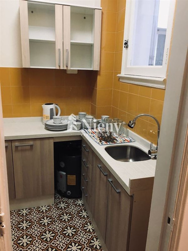 Departamento En Venta De 1 Dorm. En Santiago