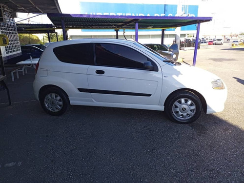 Imagen 2 de 13 de Chevrolet Aveo