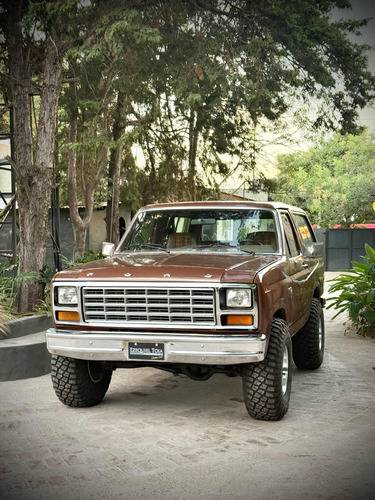 Ford Bronco V8