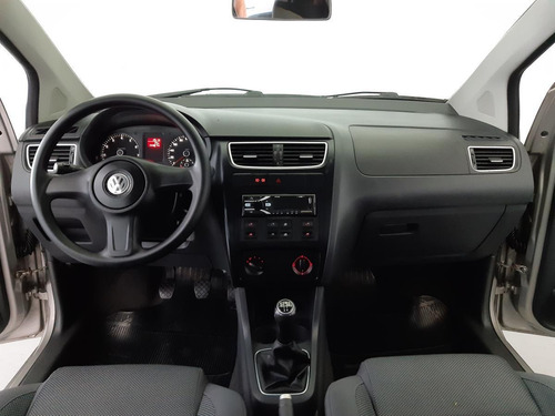 Volkswagen Fox 1.0 Vht (flex) 4p