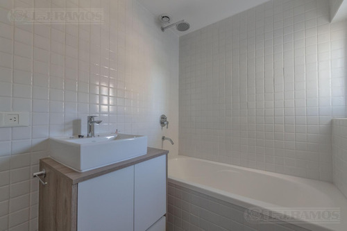 Departamento En Venta Al Lago, Residencias Del Lago, Puertos / Escobar