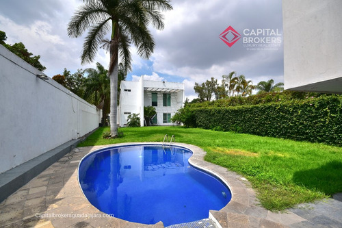 Casa De Lujo En Venta Con Alberca En Las Fuentes Cerca De La Expo